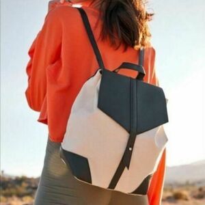 Deux Lux Backpack canvas cream and black